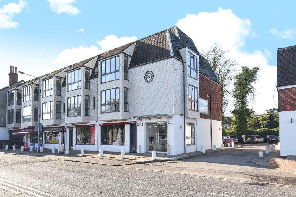 Slough Road, Datchet, 